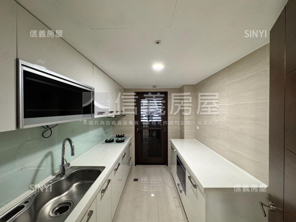 閱世界｜稀有四房平面車位房屋室內格局與周邊環境