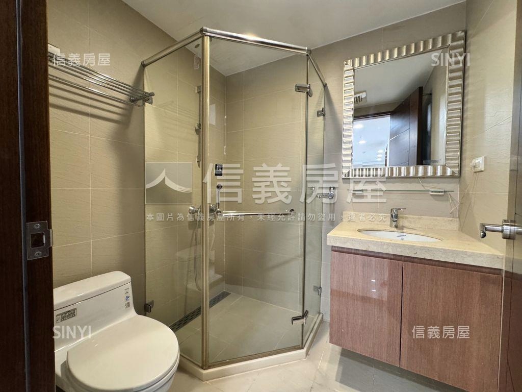 閱世界｜稀有四房平面車位房屋室內格局與周邊環境