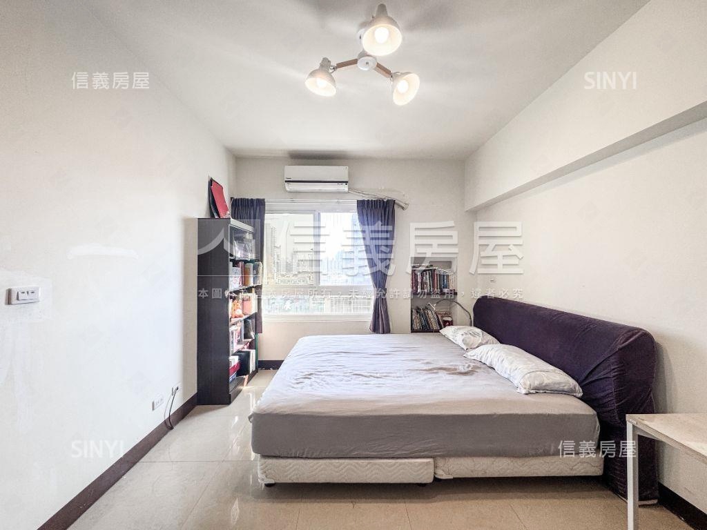 公園首排中高樓四房平車房屋室內格局與周邊環境