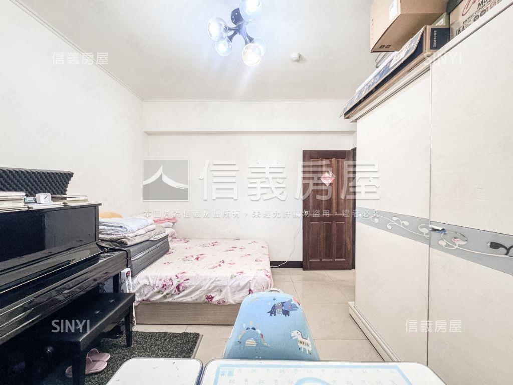 公園首排中高樓四房平車房屋室內格局與周邊環境