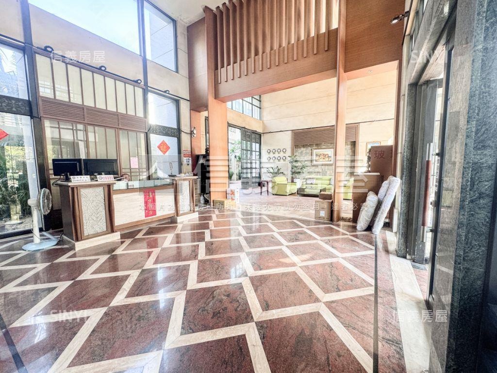 公園首排中高樓四房平車房屋室內格局與周邊環境