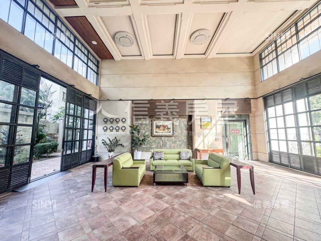 公園首排中高樓四房平車房屋室內格局與周邊環境