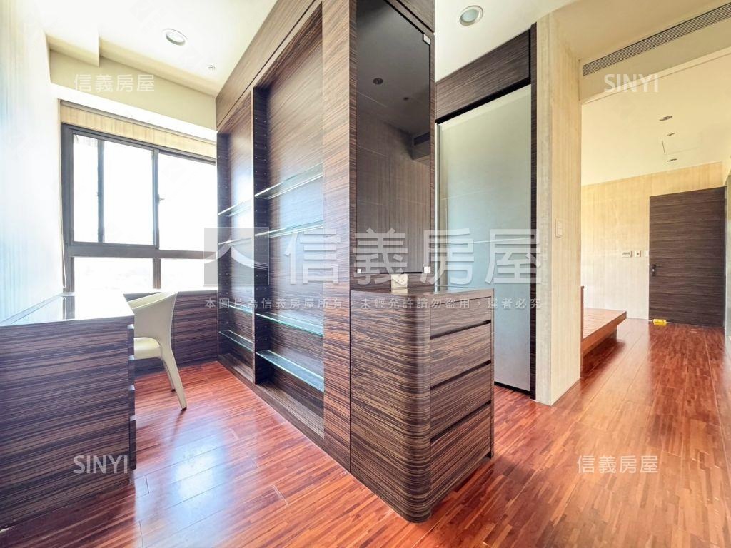 專任國美之星˙遠眺美景房屋室內格局與周邊環境