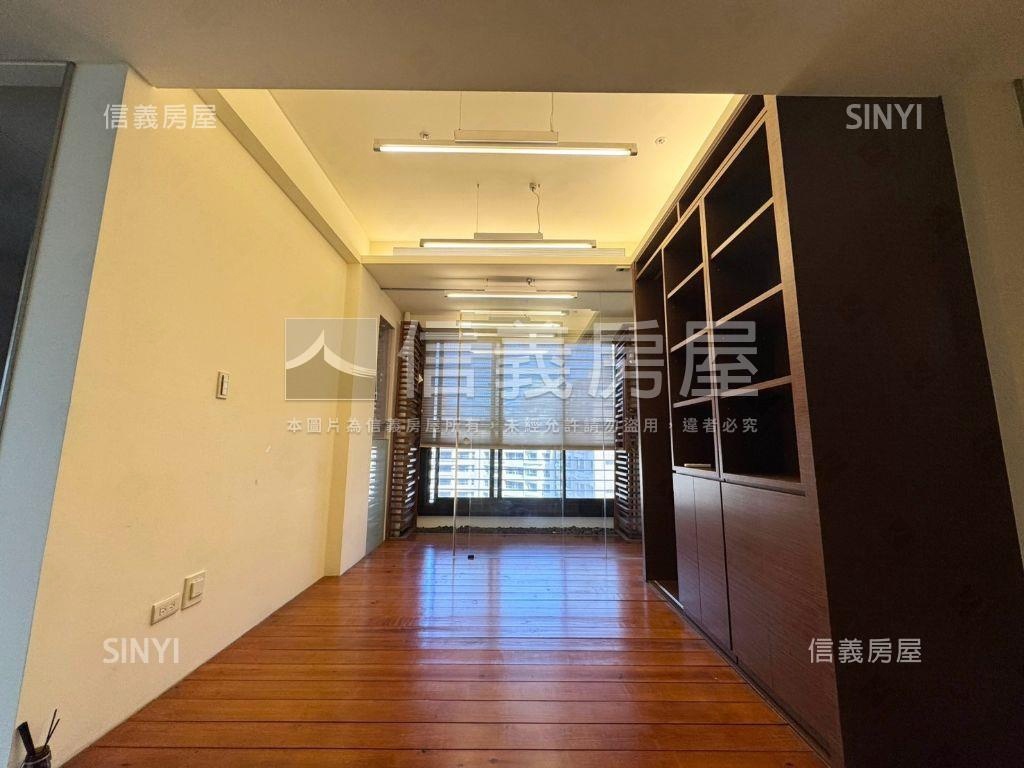 專任國美之星˙遠眺美景房屋室內格局與周邊環境