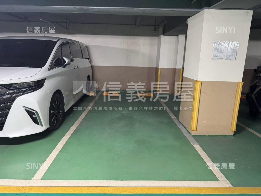 專任國美之星˙遠眺美景房屋室內格局與周邊環境