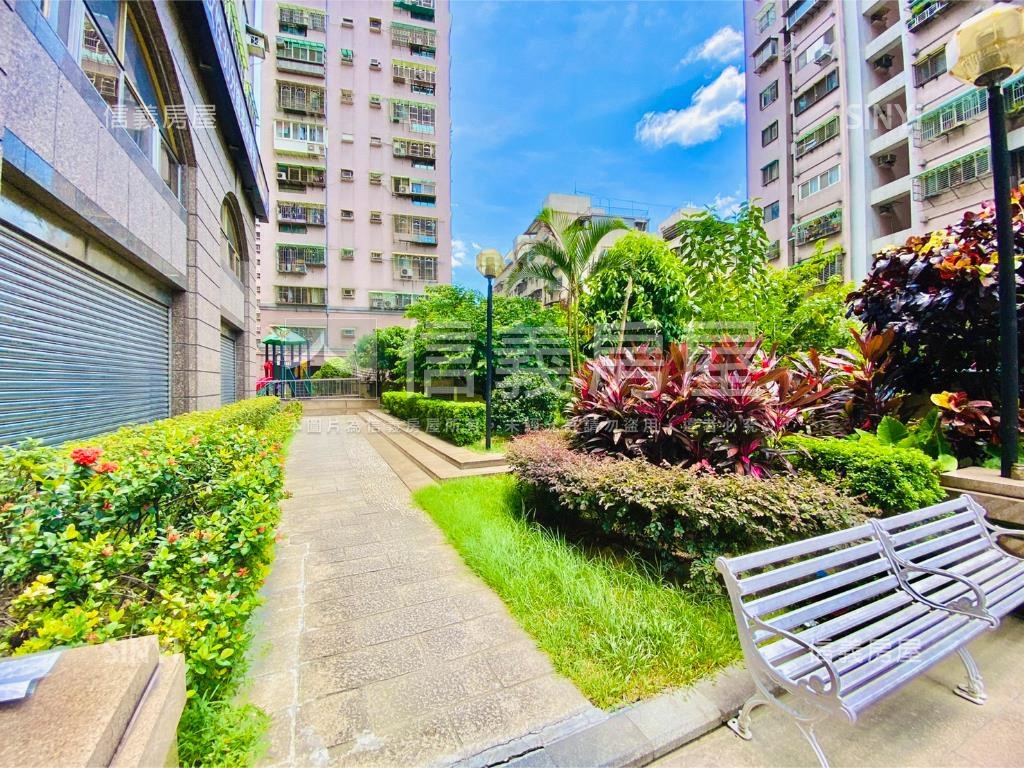 巴黎高樓景觀房屋室內格局與周邊環境