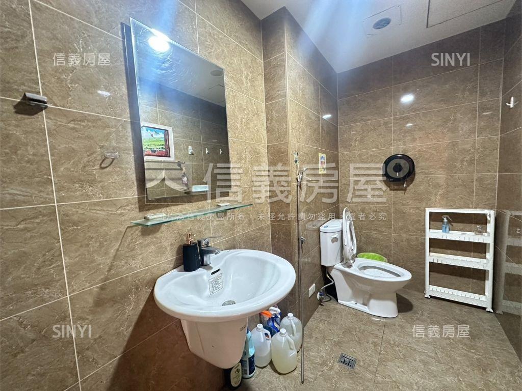 龜山稀有金店面房屋室內格局與周邊環境