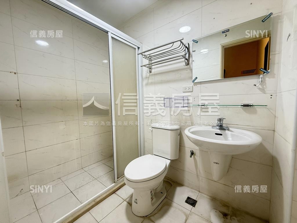 近７４孝親美透天屋況佳房屋室內格局與周邊環境