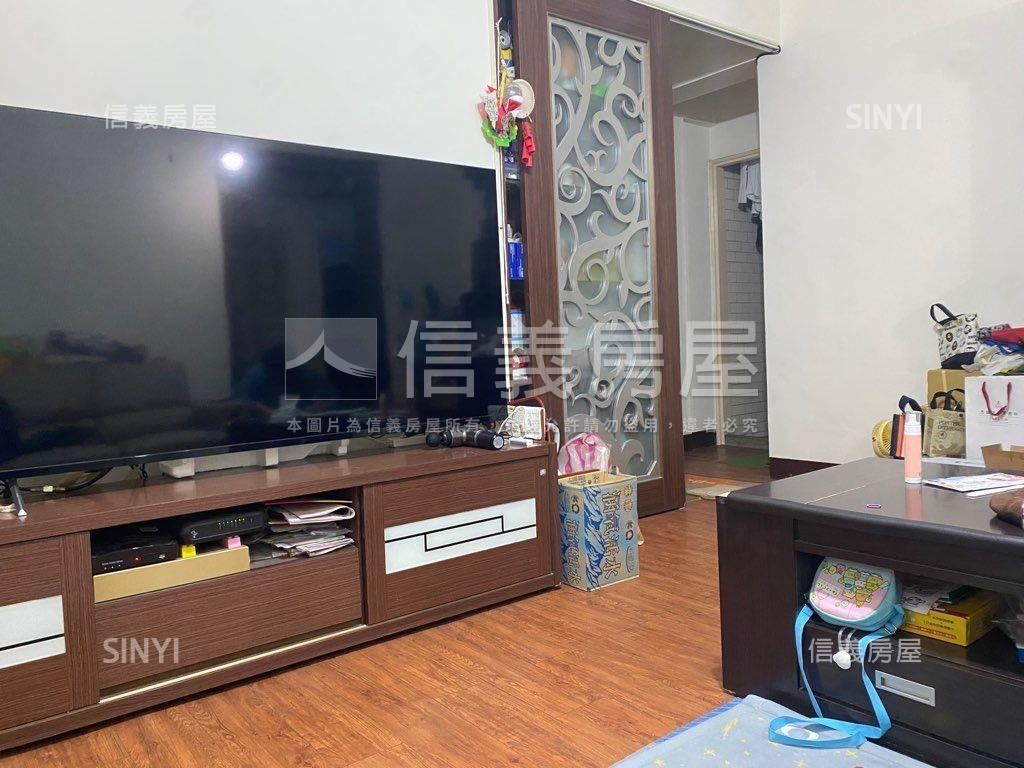 富貴街稀有六房美屋房屋室內格局與周邊環境