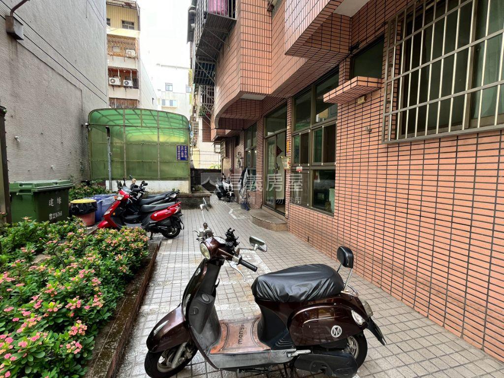 一中商圈雙套房合併大空間房屋室內格局與周邊環境