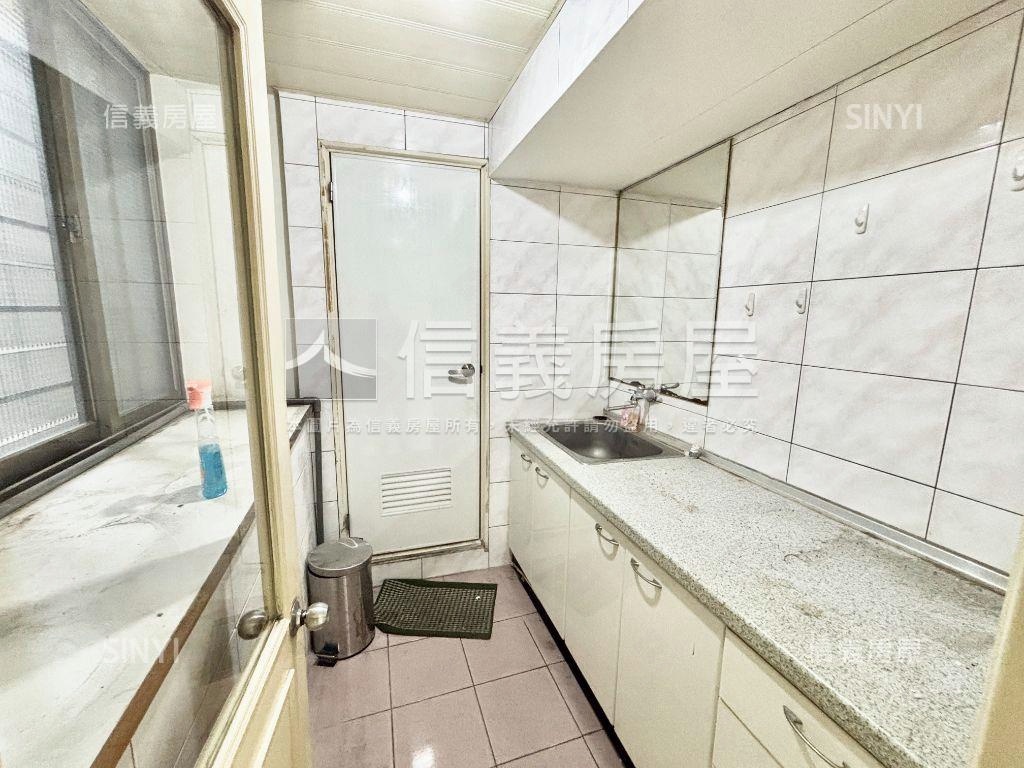 大安區捷運福樂置產房屋室內格局與周邊環境