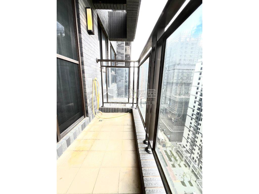 高樓景觀金捷市兩房車位房屋室內格局與周邊環境