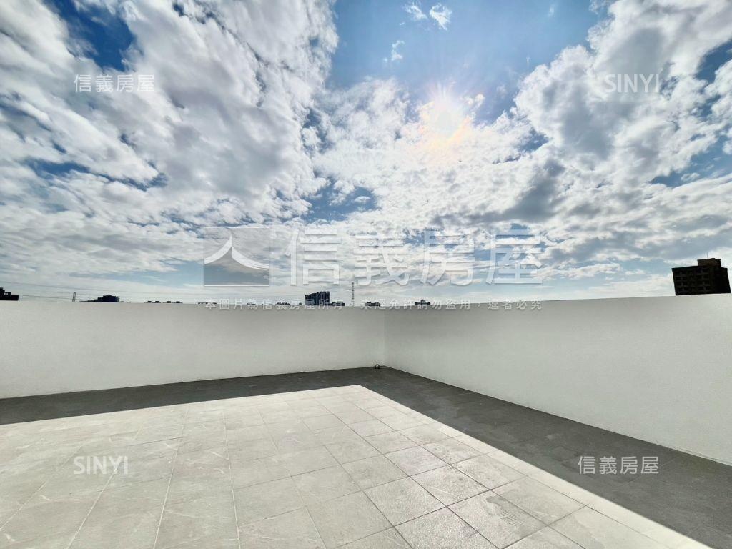 朝南｜電梯面寬雙車墅房屋室內格局與周邊環境