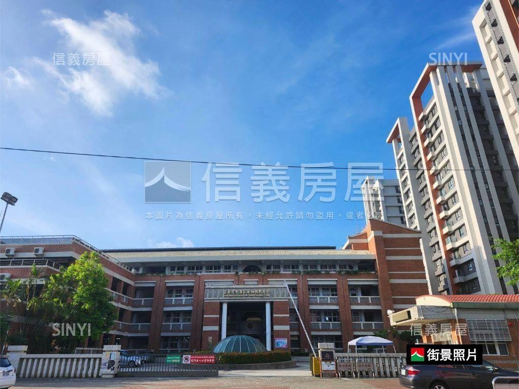 朝南｜電梯面寬雙車墅房屋室內格局與周邊環境