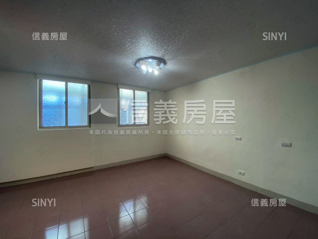 山仔頂匠心裝潢透天美宅房屋室內格局與周邊環境