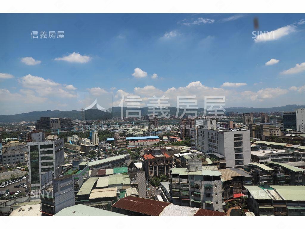 永寧捷運站高層２戶辦公房屋室內格局與周邊環境