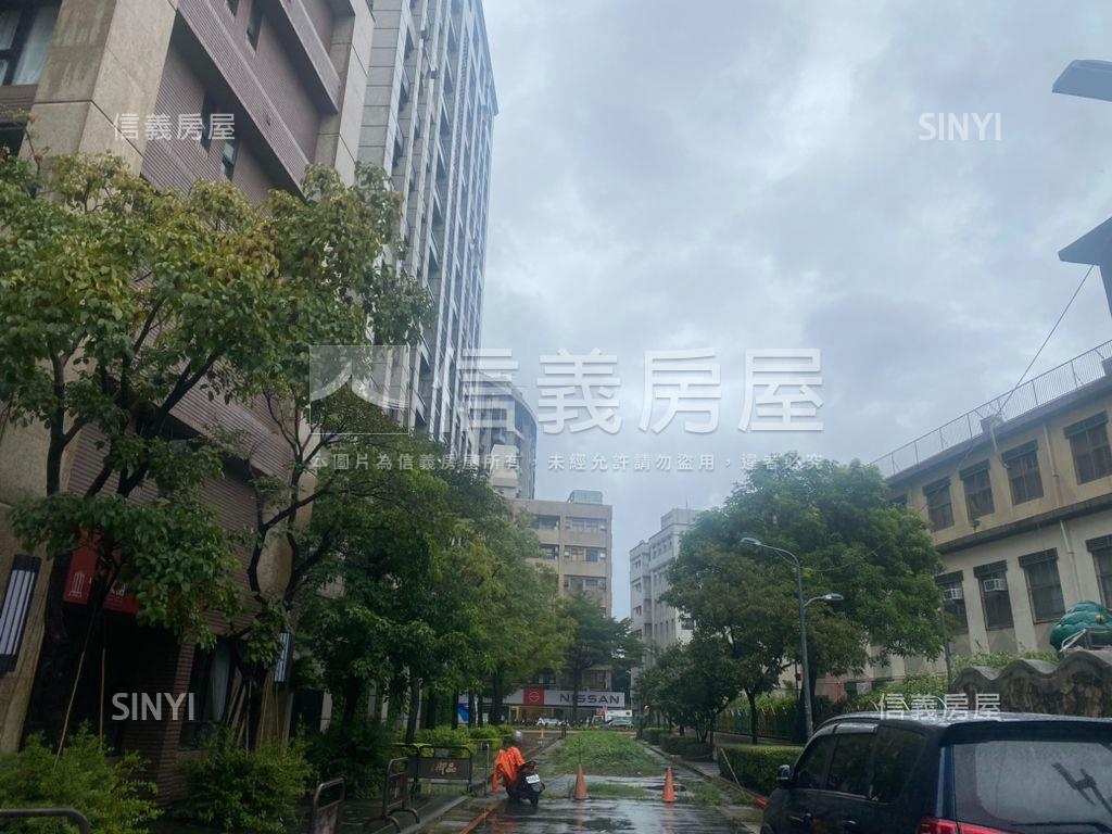 萬華千耀學１樓辦公店面房屋室內格局與周邊環境