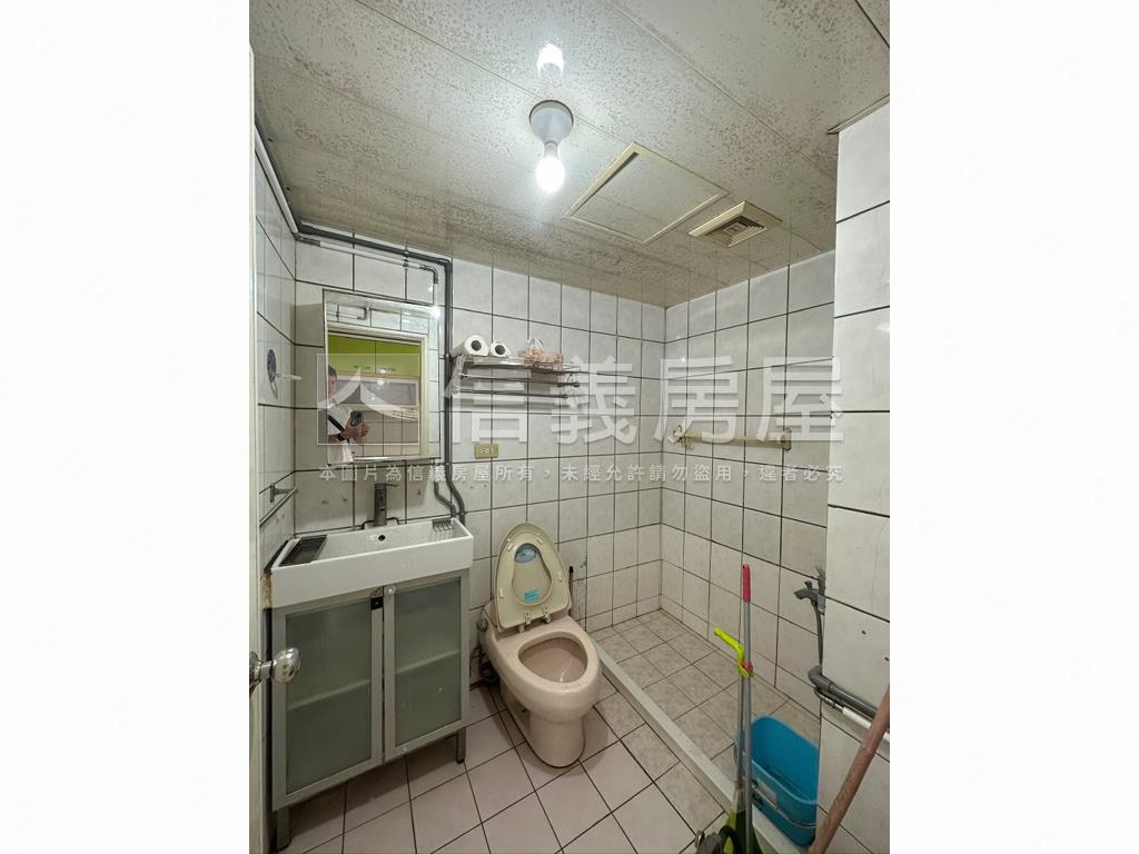 低總價名峰天下兩房房屋室內格局與周邊環境