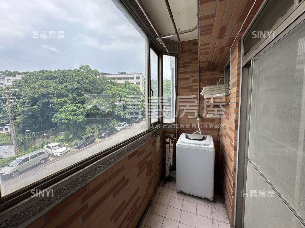 低總價名峰天下兩房房屋室內格局與周邊環境