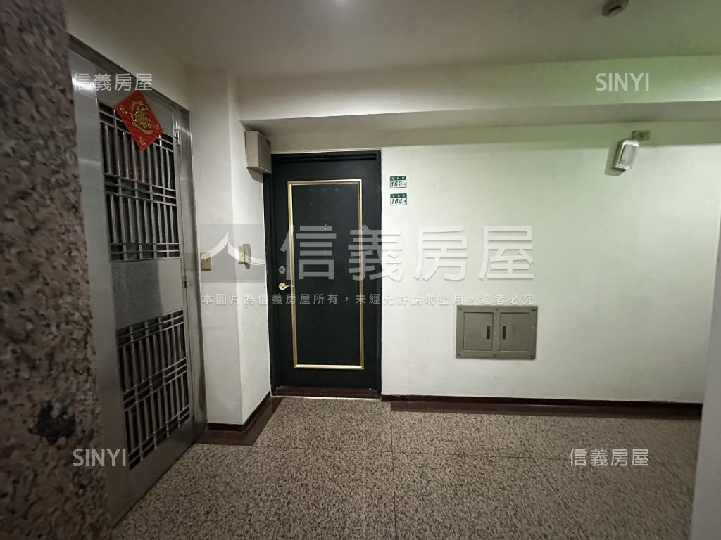 低總價名峰天下兩房房屋室內格局與周邊環境