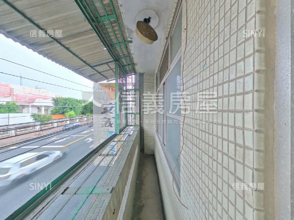 正鹿和路邊間臨路店住房屋室內格局與周邊環境