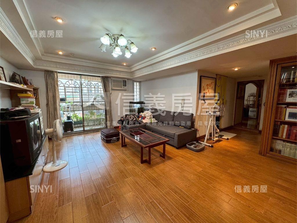 當層一戶雙衛浴開窗雙車位房屋室內格局與周邊環境