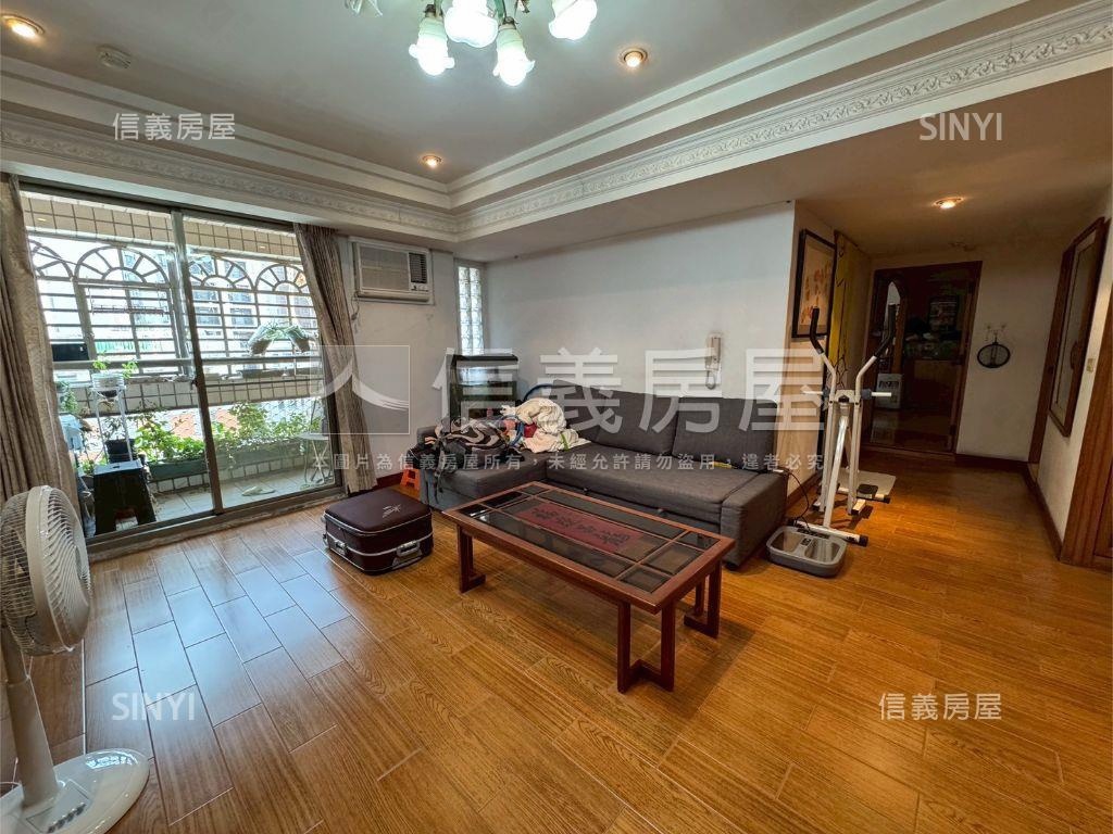 當層一戶雙衛浴開窗雙車位房屋室內格局與周邊環境