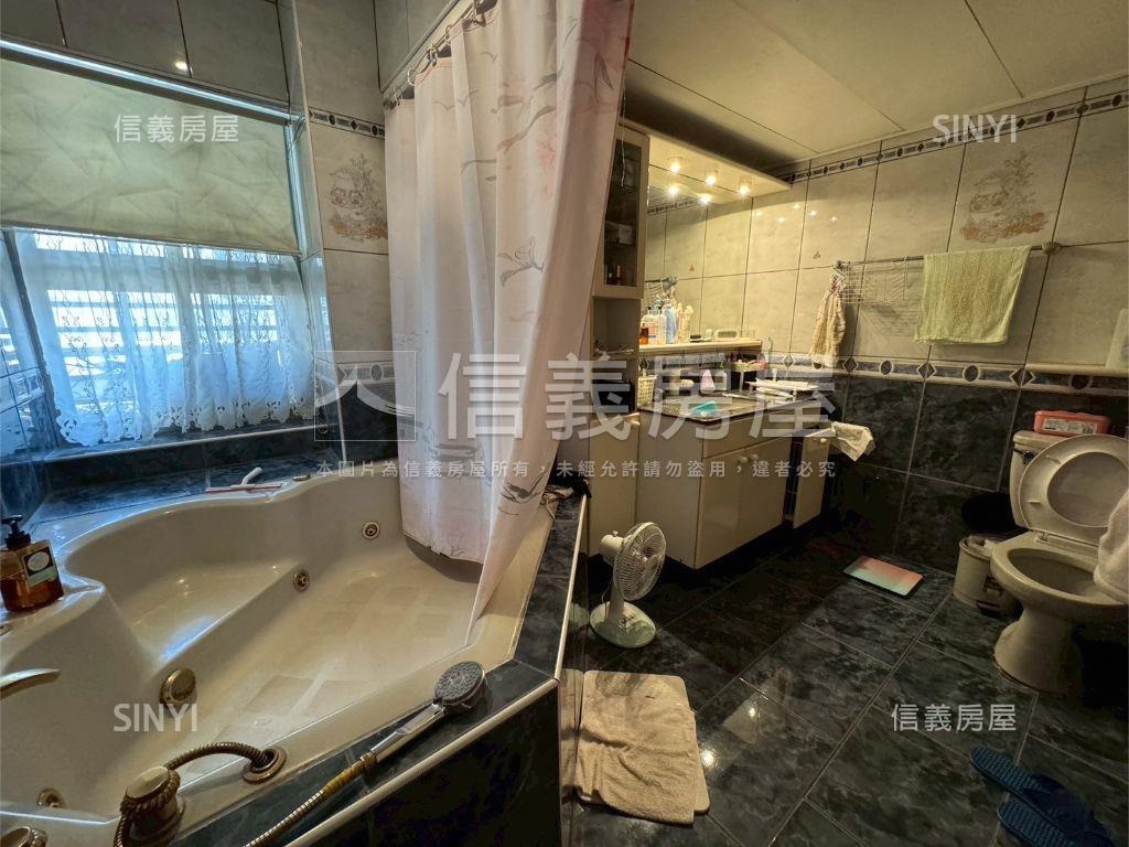 當層一戶雙衛浴開窗雙車位房屋室內格局與周邊環境