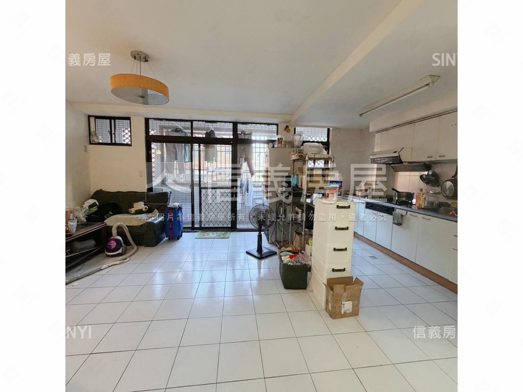 富農街店面附平面車位房屋室內格局與周邊環境