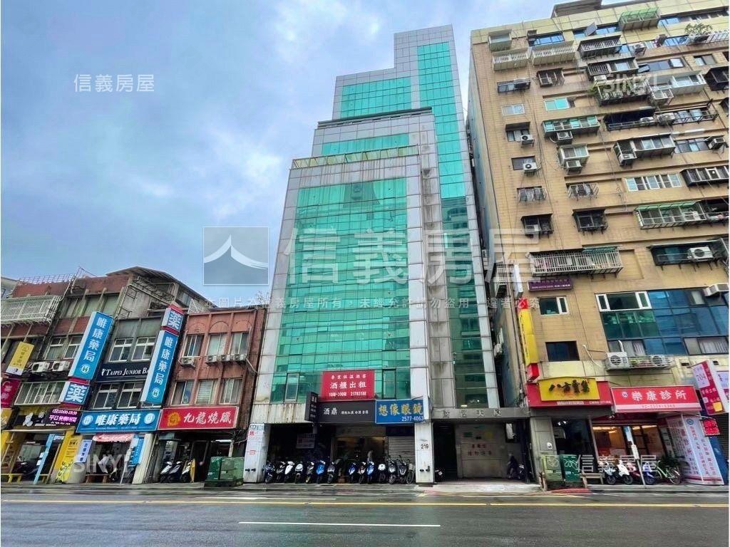 霸氣玻璃純辦單層獨戶房屋室內格局與周邊環境