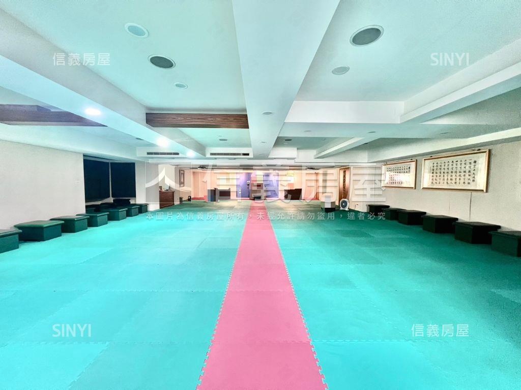 霸氣玻璃純辦單層獨戶房屋室內格局與周邊環境