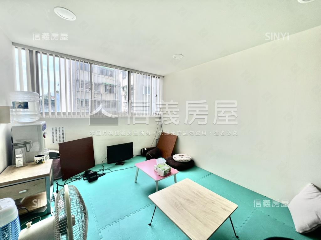 霸氣玻璃純辦單層獨戶房屋室內格局與周邊環境