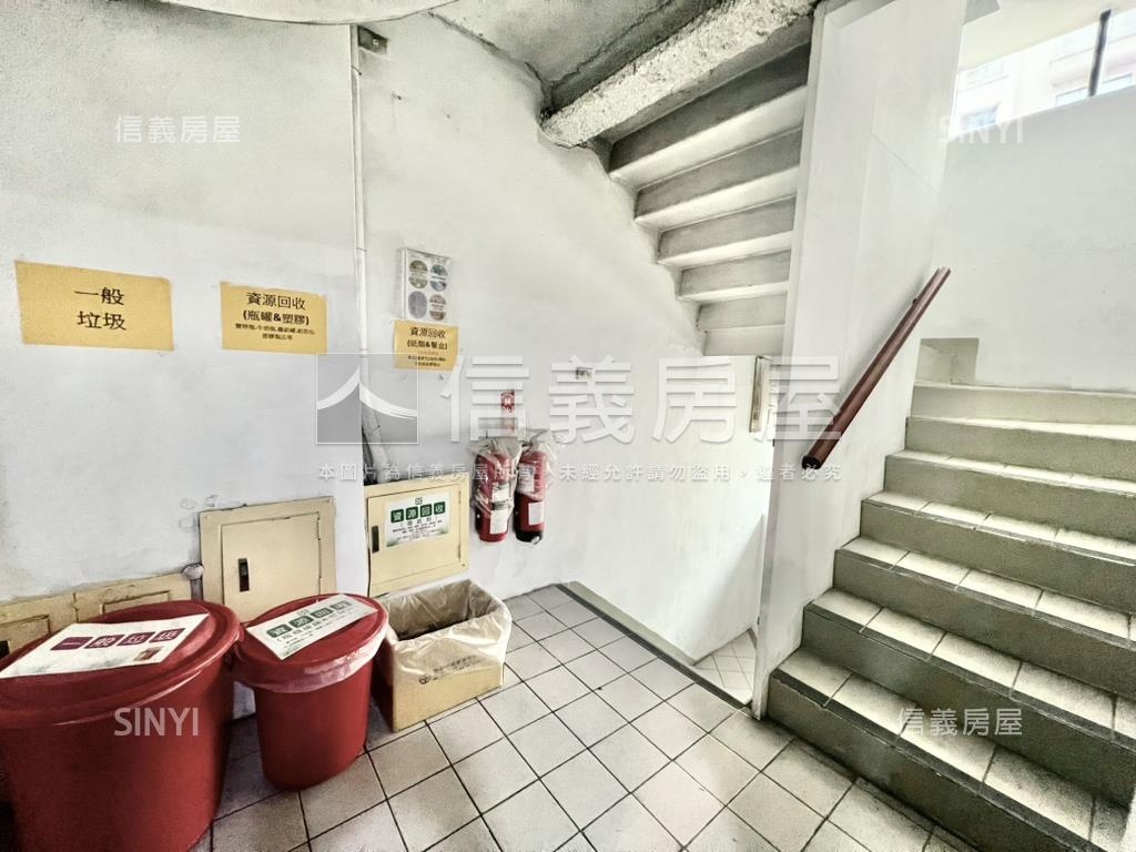 霸氣玻璃純辦單層獨戶房屋室內格局與周邊環境