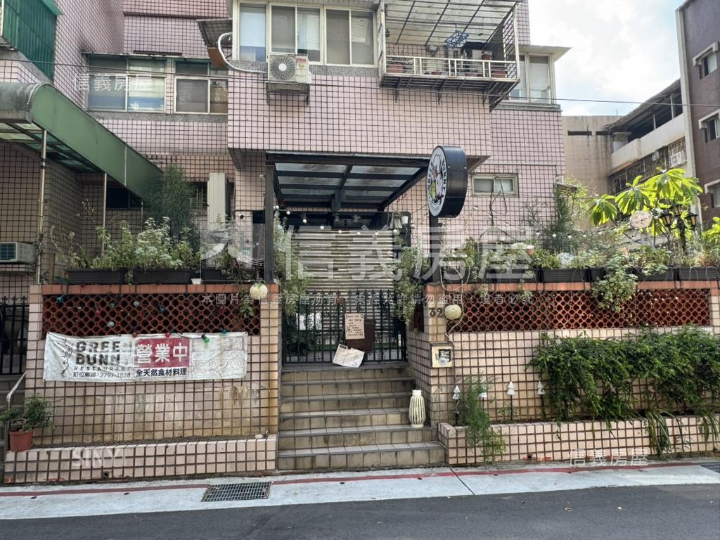 江南街邊間金店面房屋室內格局與周邊環境