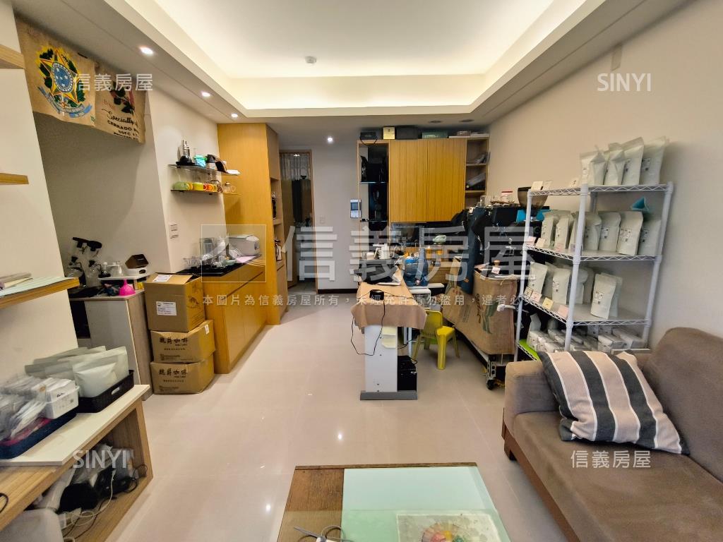 藝術首席景緻三房車位房屋室內格局與周邊環境