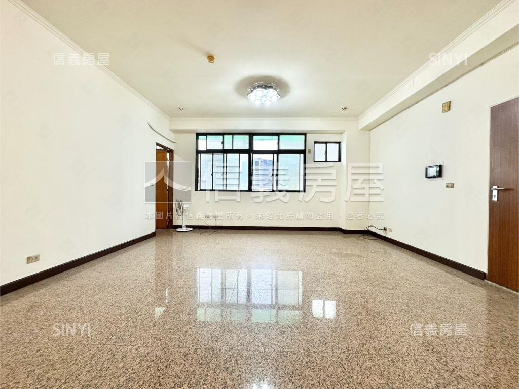 稀有獨棟電梯大空間房屋室內格局與周邊環境