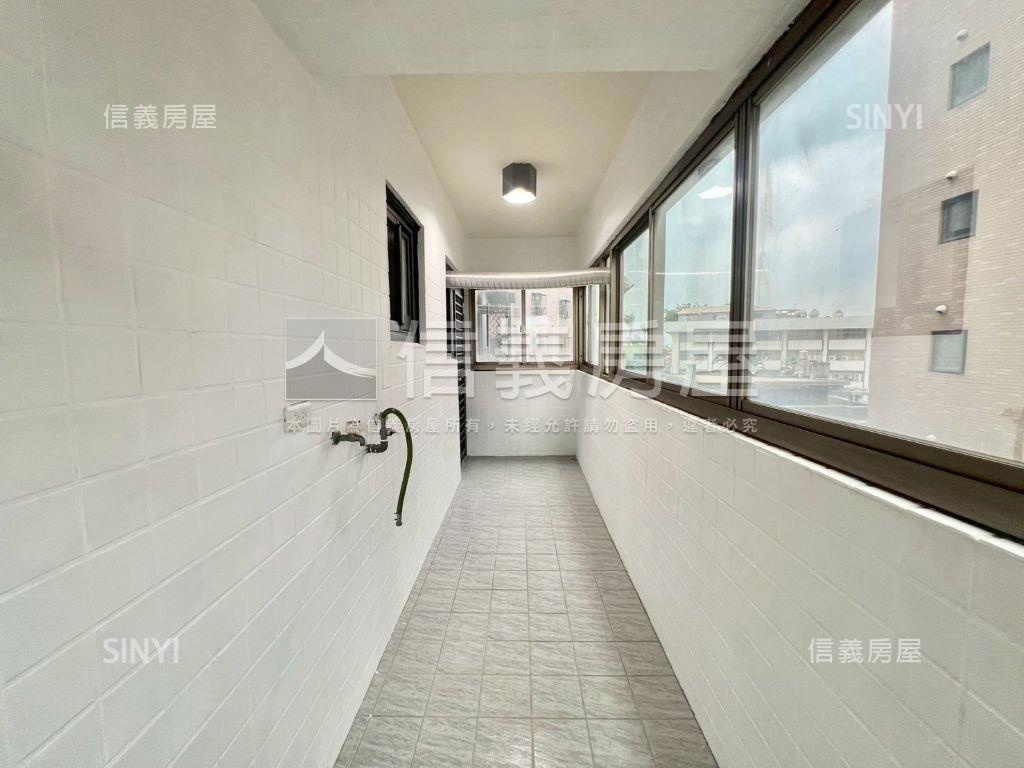 近明道中學四房裝潢戶房屋室內格局與周邊環境