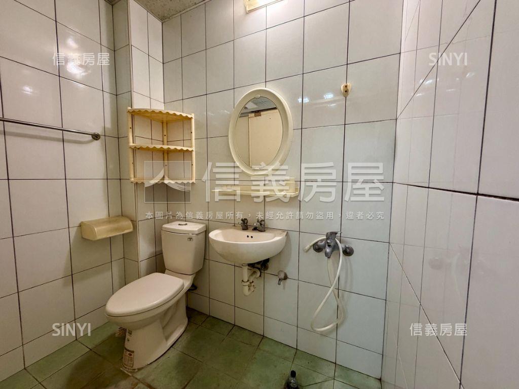 近美麗島☆正街小邊間透店房屋室內格局與周邊環境