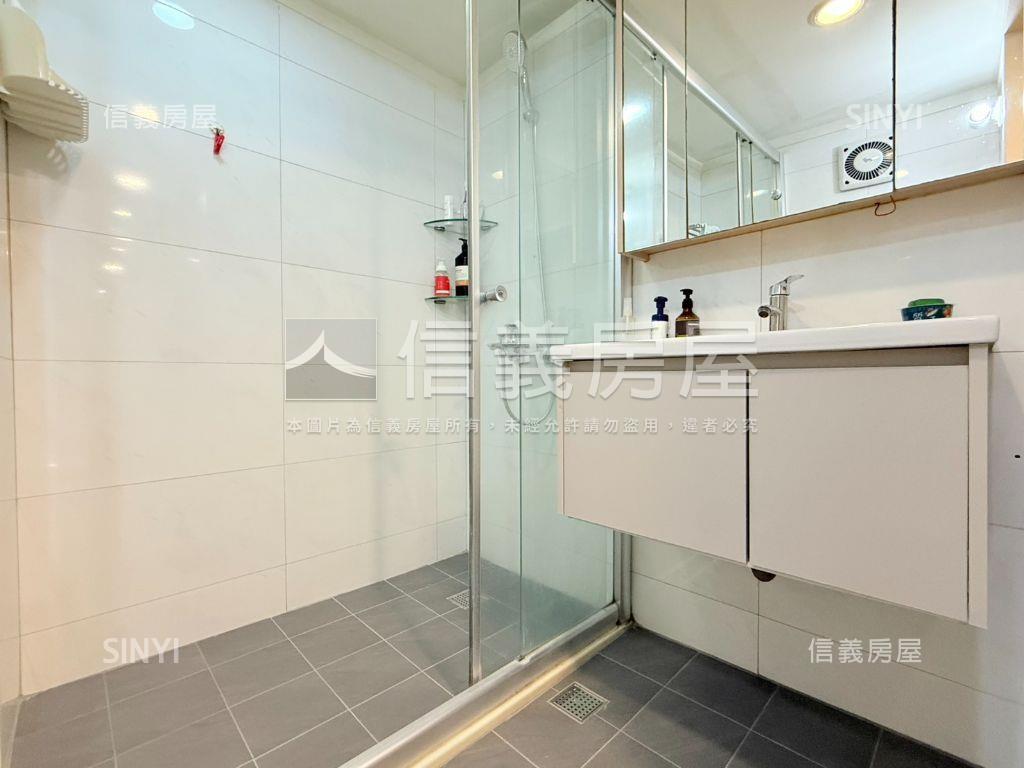 加州陽光河岸風光房屋室內格局與周邊環境