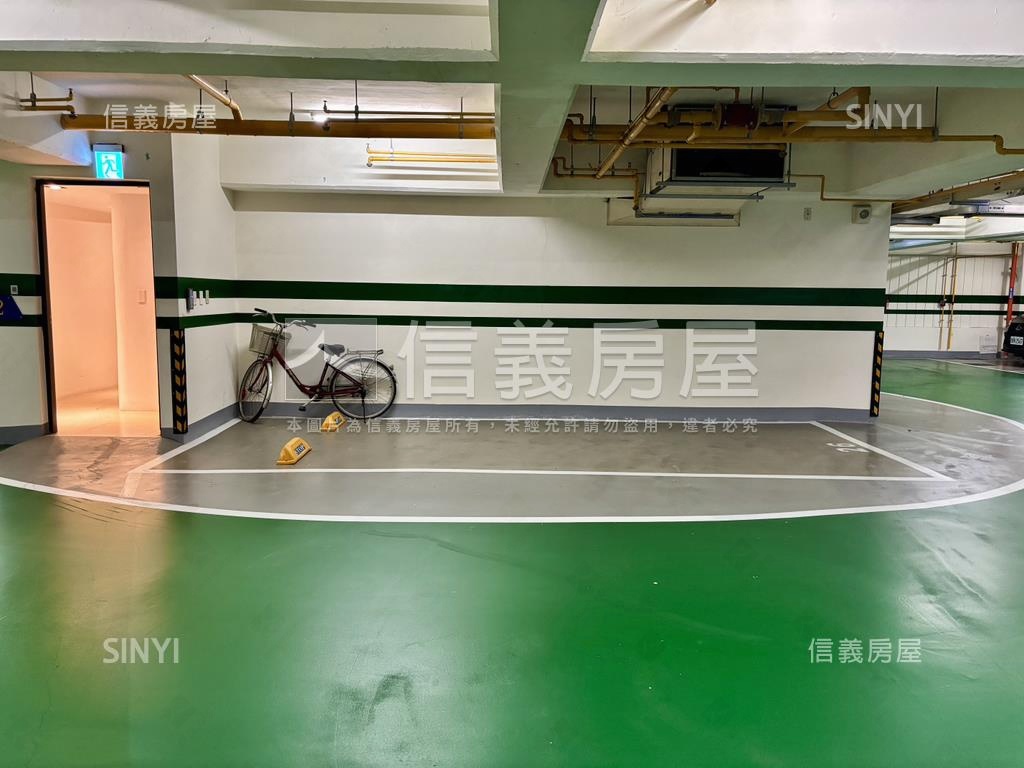 福懋心湛稀有５房平車房屋室內格局與周邊環境