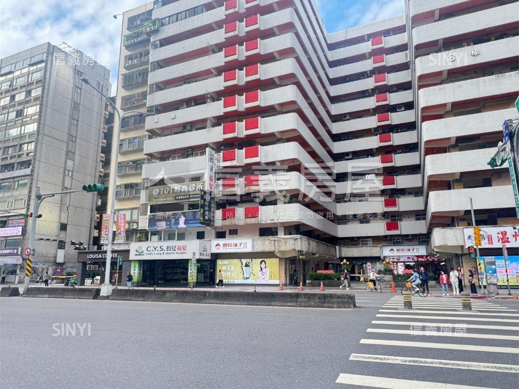忠孝東路大店面房屋室內格局與周邊環境