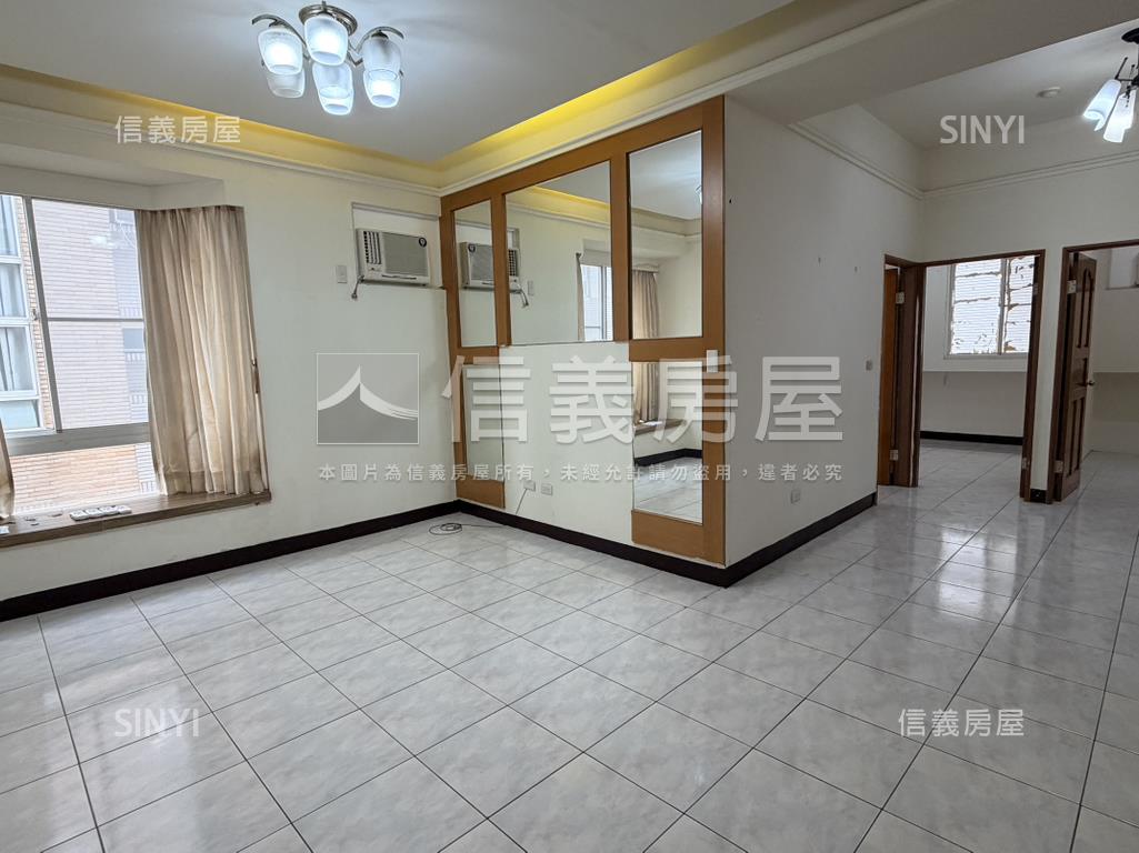 近兵仔市家樂福旁三房平車房屋室內格局與周邊環境