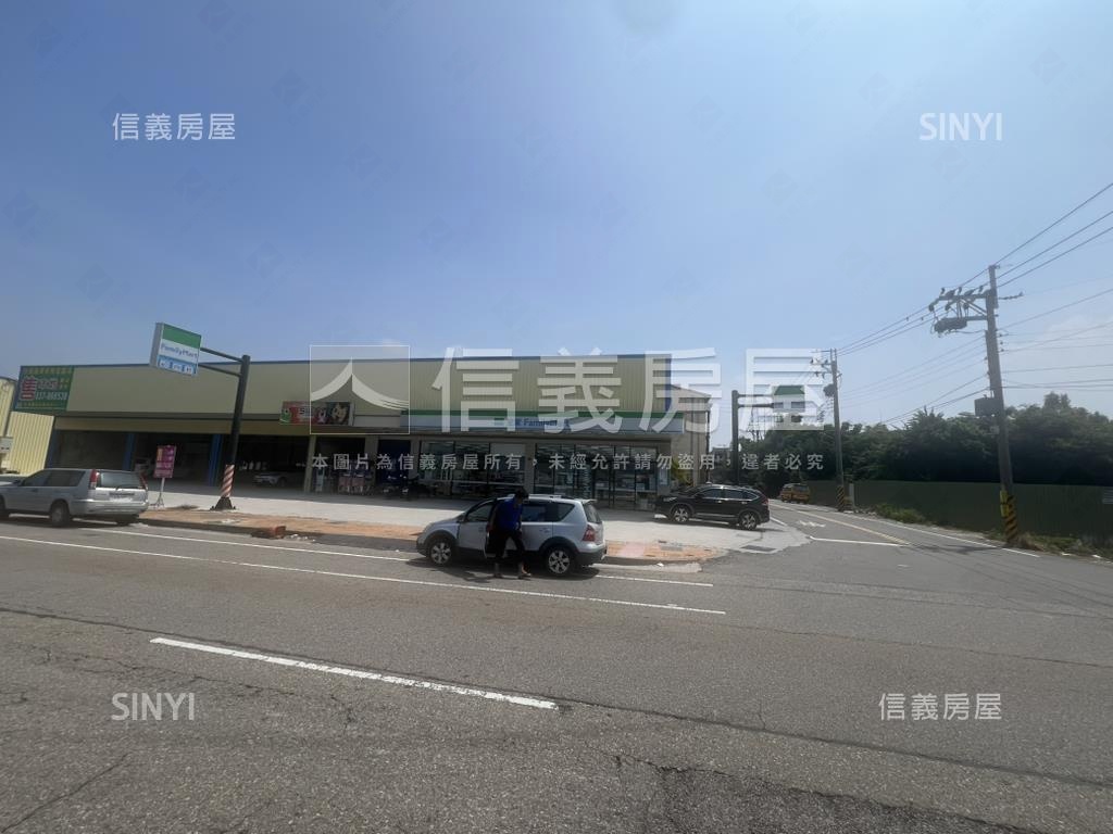 臨約３０米省道三角窗店面房屋室內格局與周邊環境