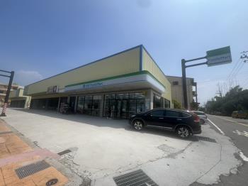 臨約３０米省道三角窗店面