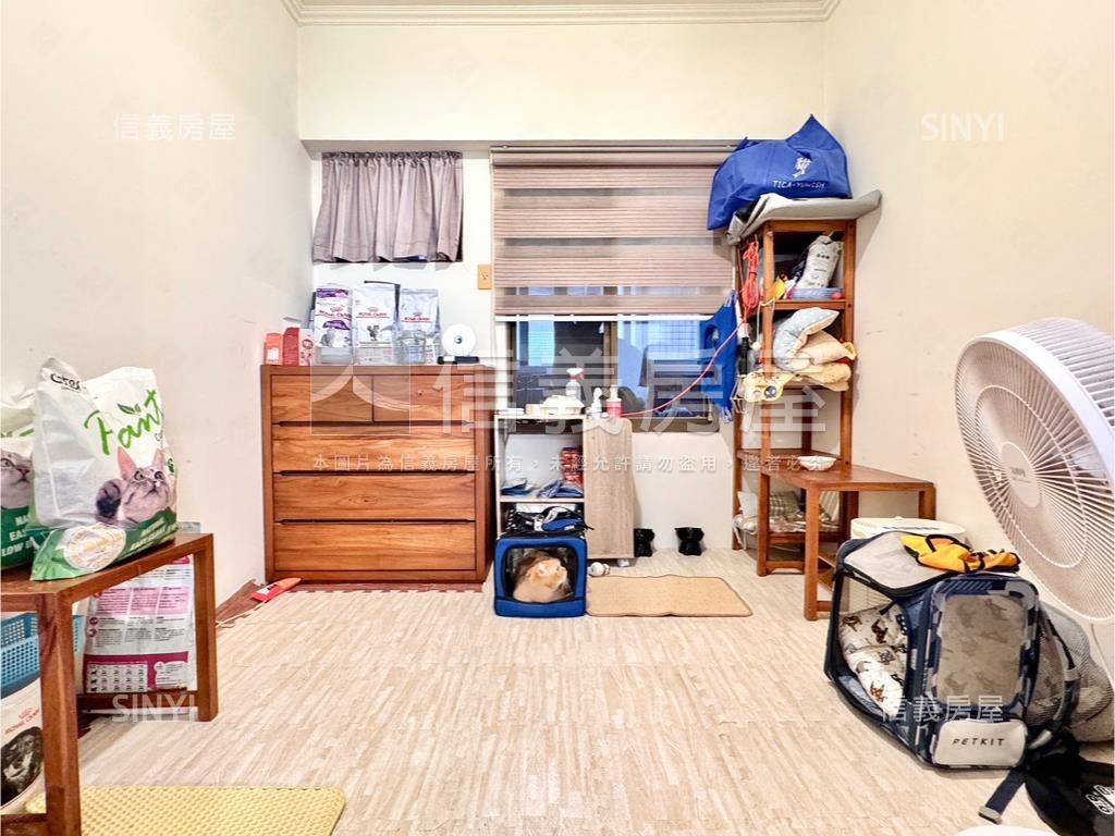 河堤公園景觀三房車位房屋室內格局與周邊環境