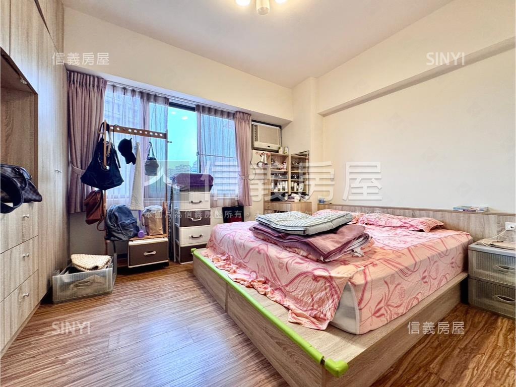 河堤公園景觀三房車位房屋室內格局與周邊環境