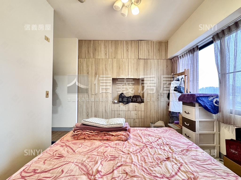 河堤公園景觀三房車位房屋室內格局與周邊環境