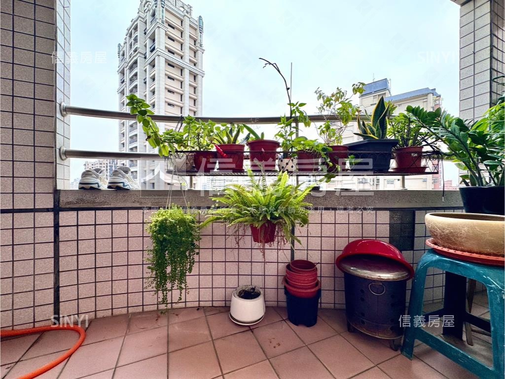 河堤公園景觀三房車位房屋室內格局與周邊環境