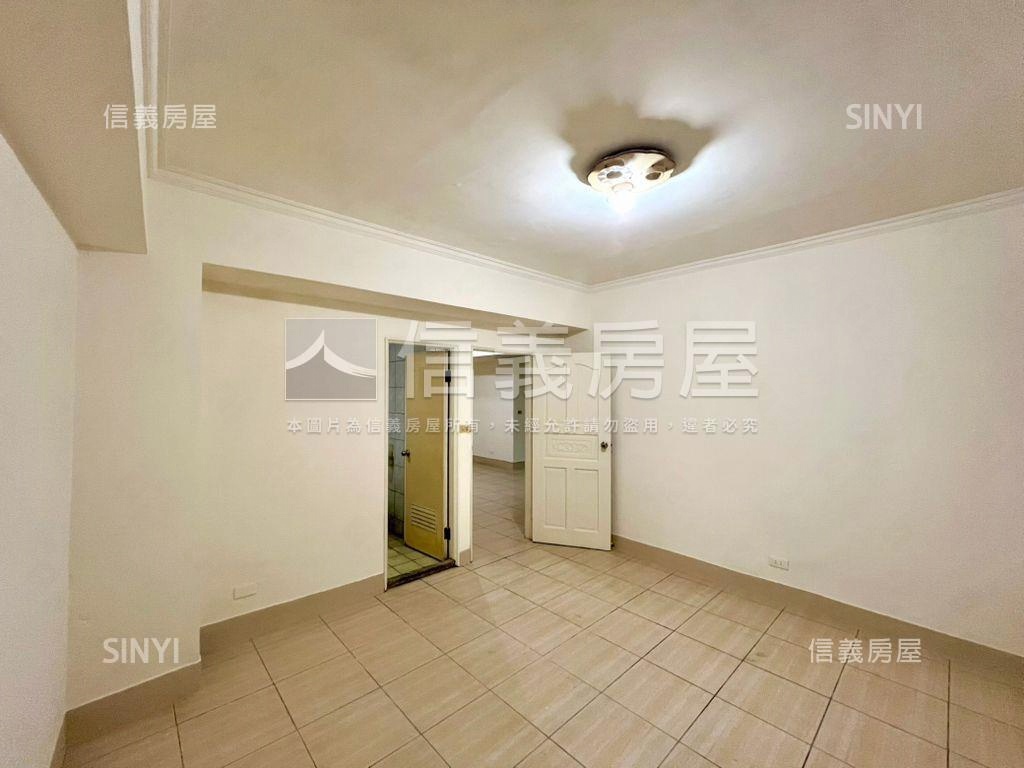 西門商圈中華路電梯華廈房屋室內格局與周邊環境