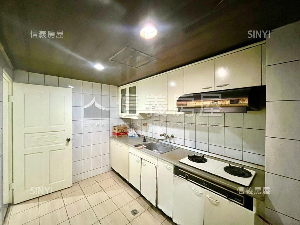 西門商圈中華路電梯華廈房屋室內格局與周邊環境